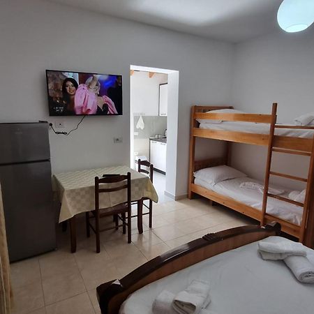 Vlorë Villa Malaj מראה חיצוני תמונה